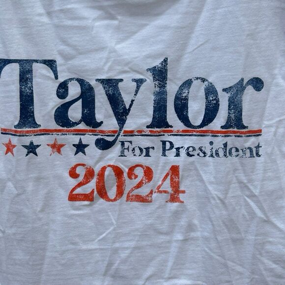 NWOT  Taylor For President Crop Top Graphic Tee T-Shirt Size Large - PPC‎ Purple - Picture 2 of 6
